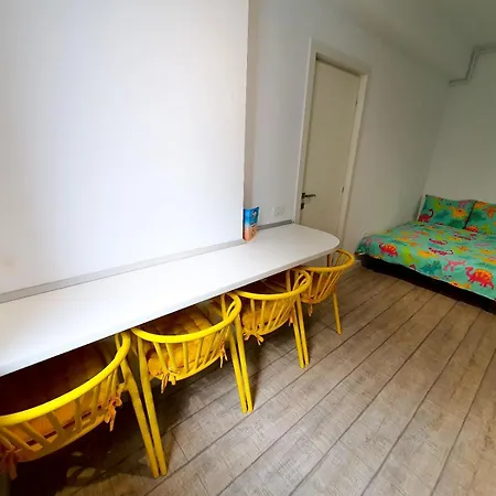 Astoria Apartament Vedere La Mare